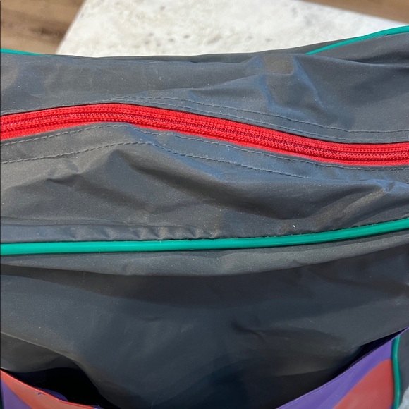 Vintage 90s Disney Magic Kingdom Club Gold Card Crossbody Shoulder Bag Vinyl - Picture 4 of 10